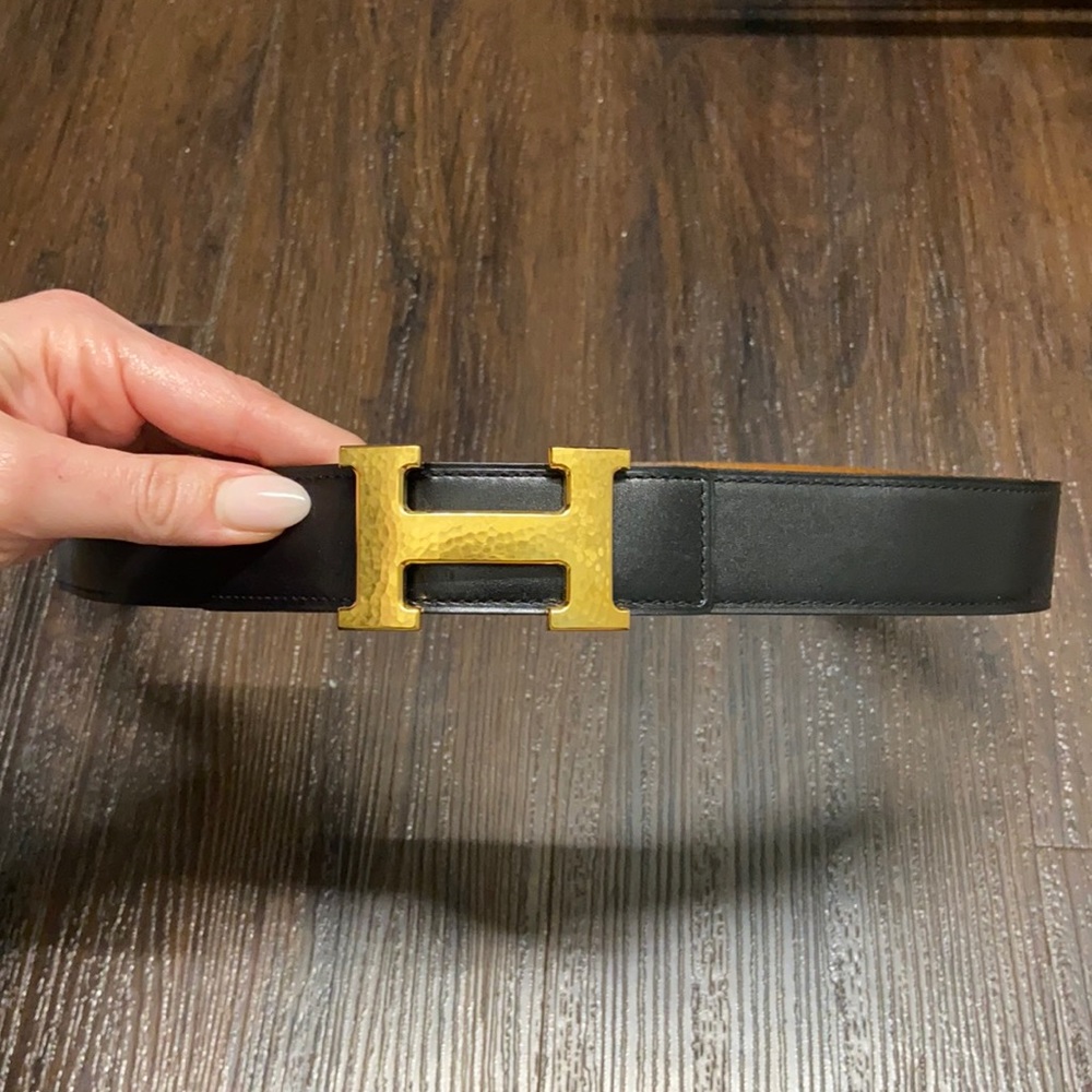 Hermès reversible belt with hammered H detail
